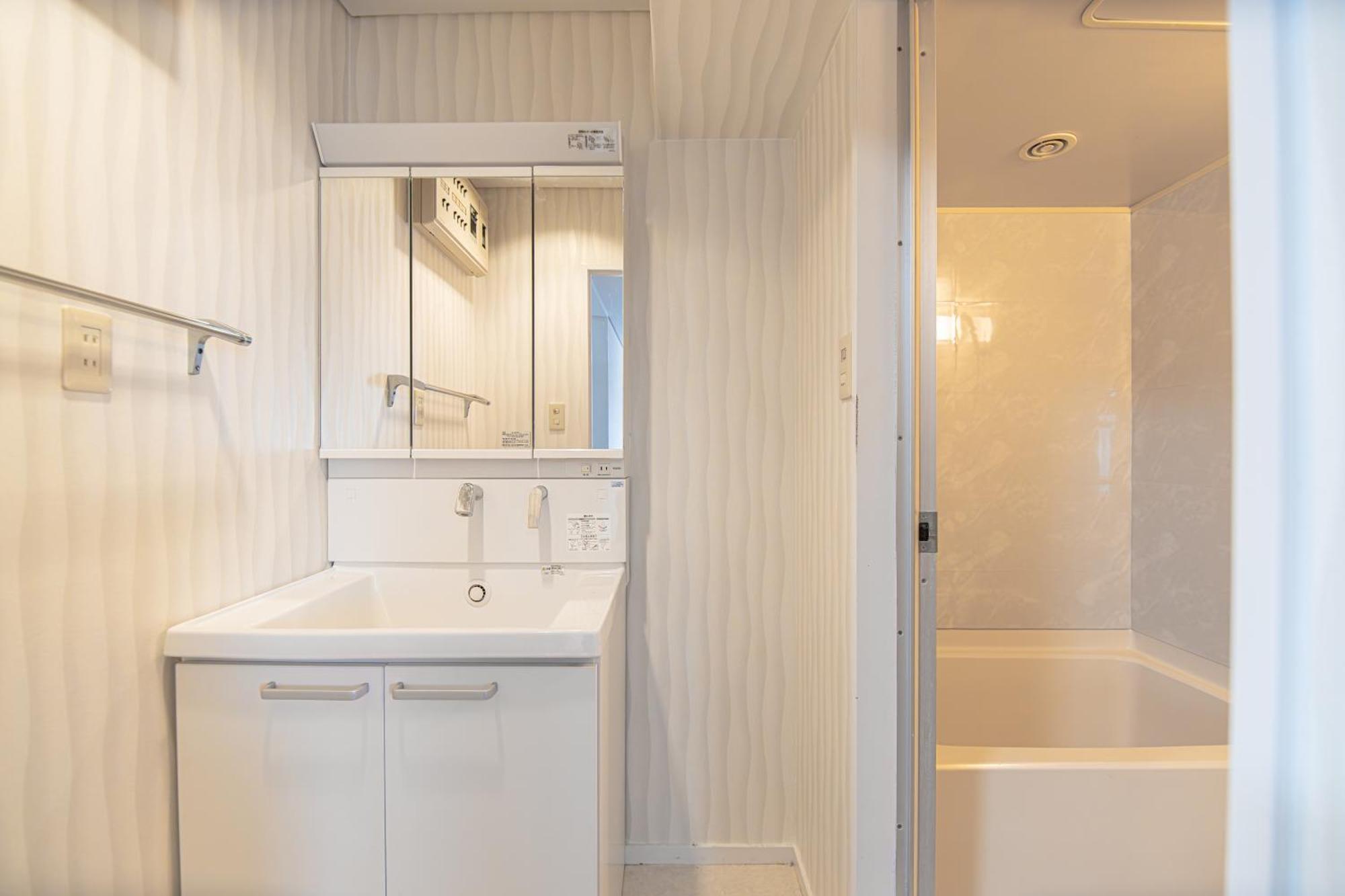 Apartamento Z7全新装修套房3室2厅 新宿2站4分钟,max 8p-spacious,3rooms Near Shinjuku